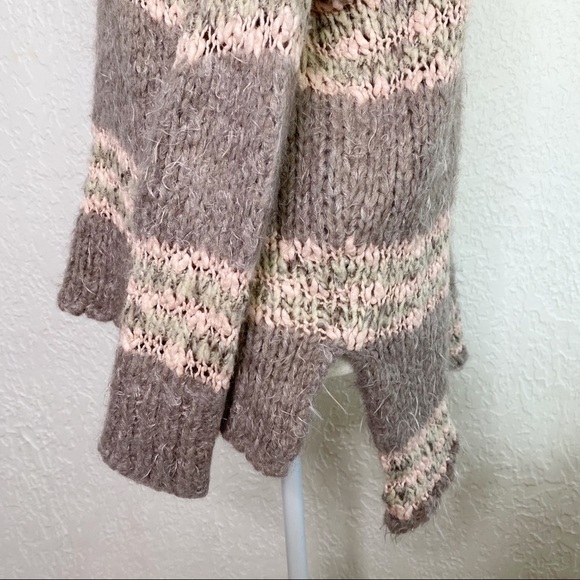 Free People Linus Striped Eyelash Fuzzy Wool Blend Sweater Gray Pink Size S - Picture 7 of 11